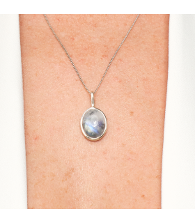 Dije de Piedra Luna Silver